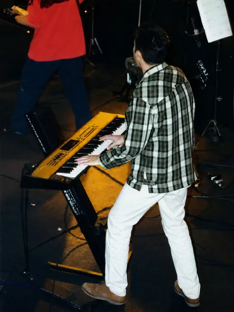 Coitado do Próximo at Olympia, São Paulo, 25 Jun. 2000 — photo 5.