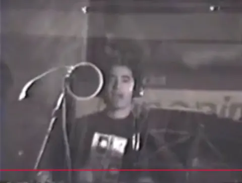 Estúdio Anonimato · 1994 — original video frame capture 6, preserved in low quality.