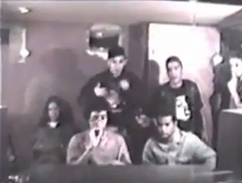 Estúdio Anonimato · 1994 — original video frame capture 7, preserved in low quality.