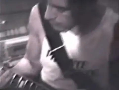 Estúdio Anonimato · 1994 — original video frame capture 12, preserved in low quality.