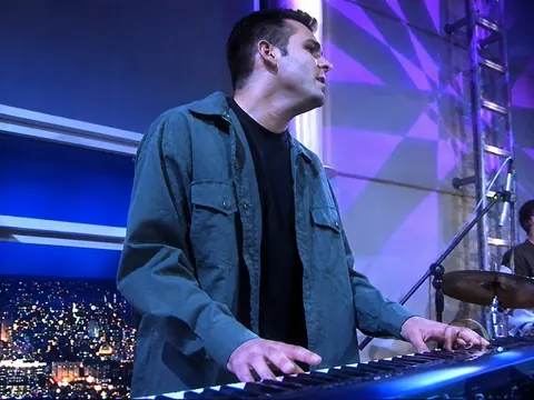Coitado do Próximo on Programa do Jô, Rede Globo, 27 Jun. 2001 — photo 11.